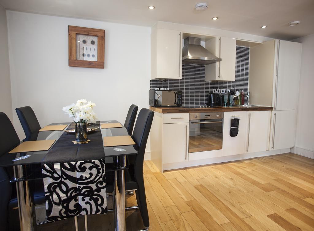 Lux Aparts Wakefield Central Экстерьер фото